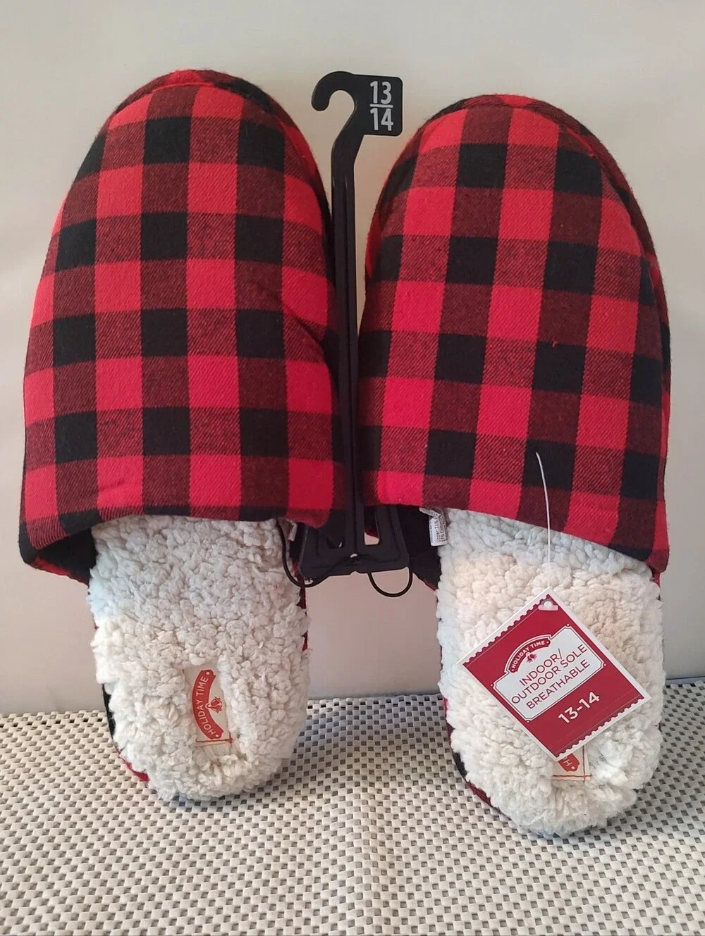 Holiday Time Men's Size 13/14 Slippers NWT Red/Black Checkered Christmas Warm